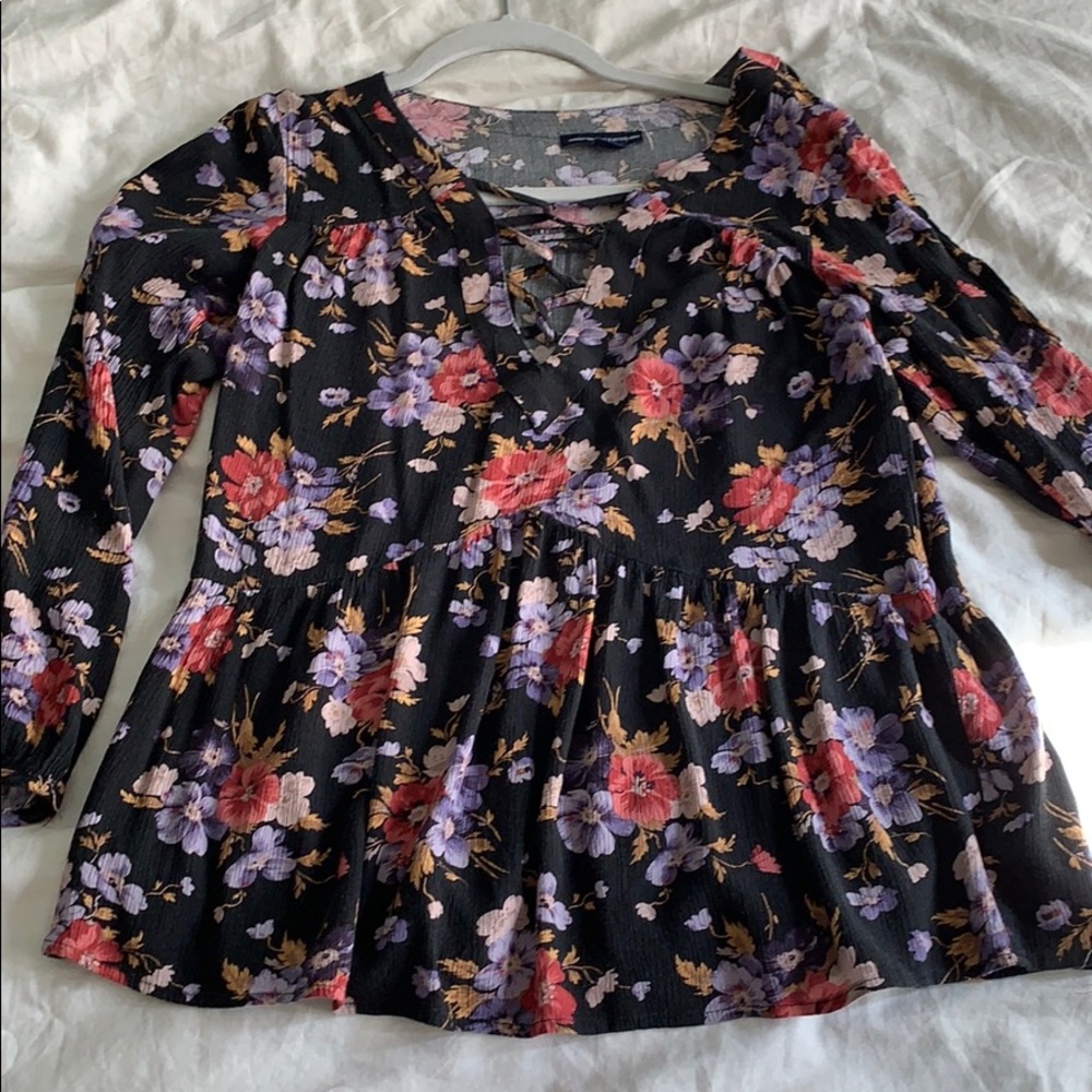 American Eagle Foral Tie Blouse